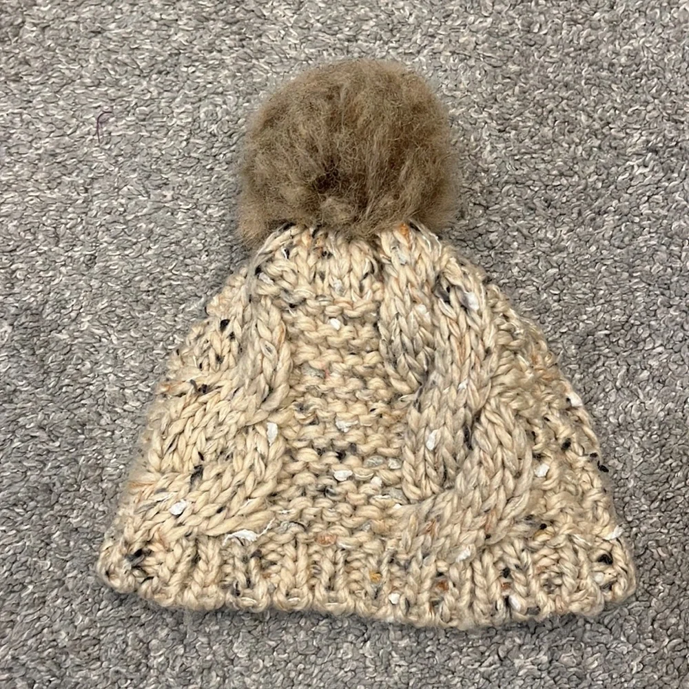 Patrick Francis Ireland | EUC Wool Cable Knit Beanie for Baby Girls